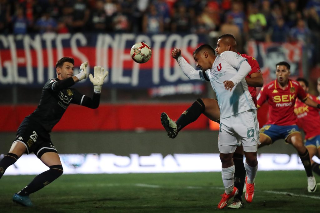 Nicolás Guerra busca equipo en primera división tras dejar la U. Foto: Jonnathan Oyarzun/Photosport