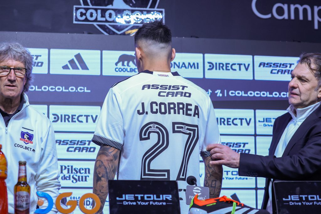 Javier Correa feliz por llegar “al más grande de Chile”.